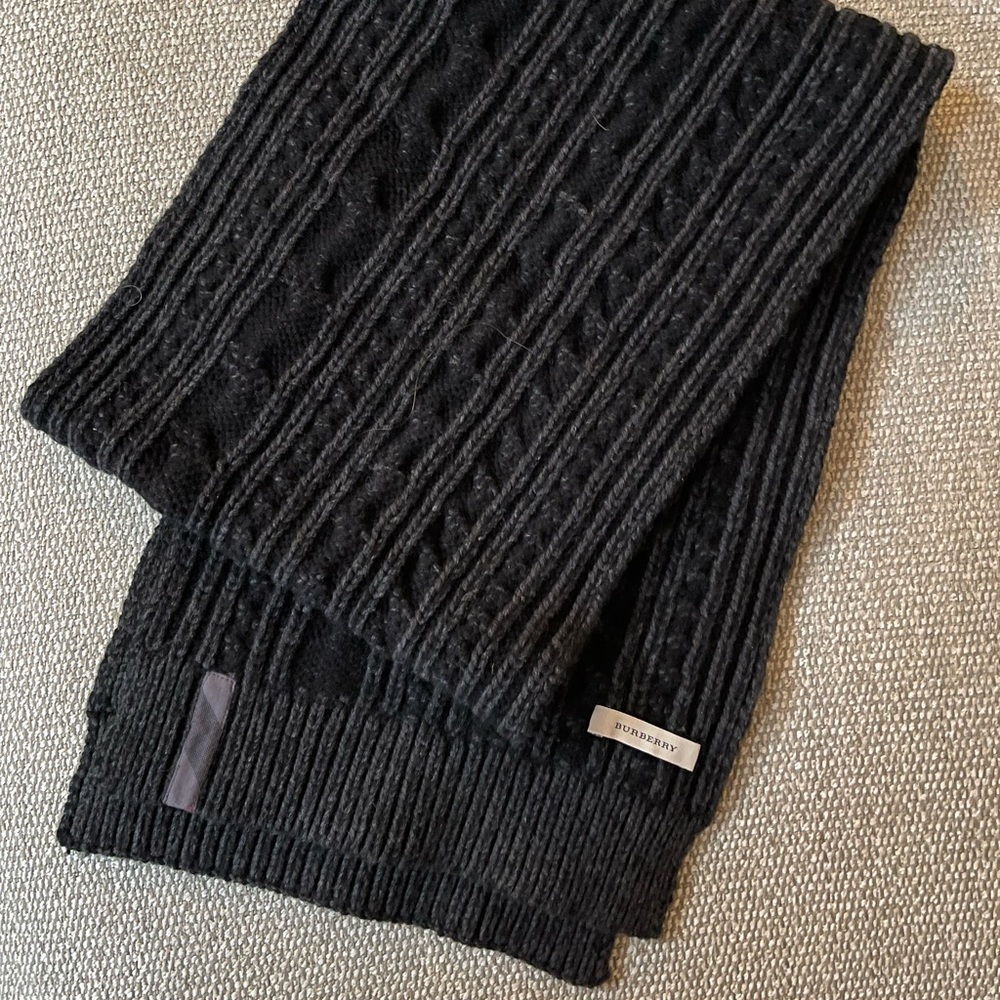 BURBERRY Cashmere Scarf